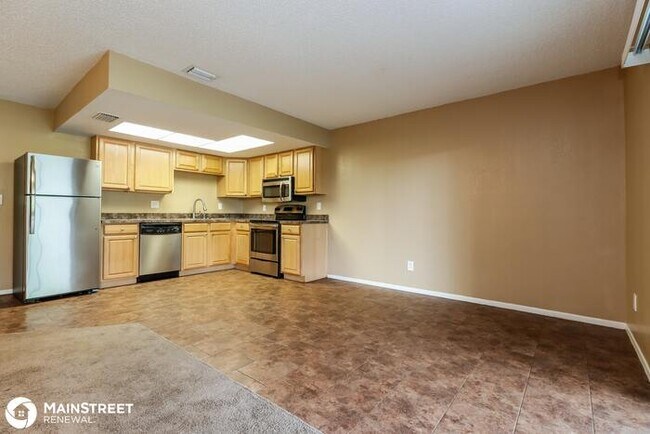 Building Photo - 8240 Fishhawk Ave