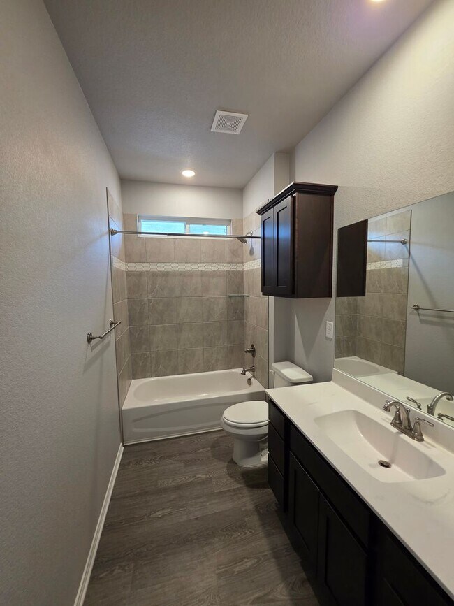 Building Photo - 3 Bedroom / 2 Bathroom Townhome – Copperas Cove - MOVE IN READY