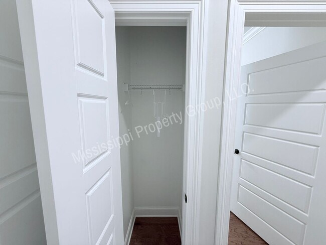 Building Photo - 4088 Fieldstone Lp