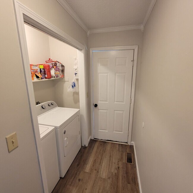 Building Photo - 3 Bed, 2 Bath Rental Home-Cookeville
