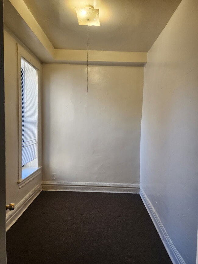 Building Photo - 6527 S Kimbark Ave
