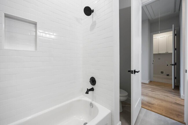 Building Photo - 6124 Campo Vista Dr