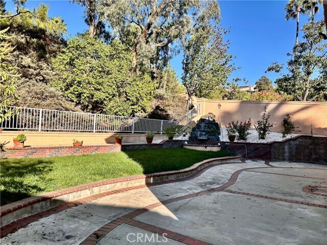 Building Photo - 1000 Calle Allegre