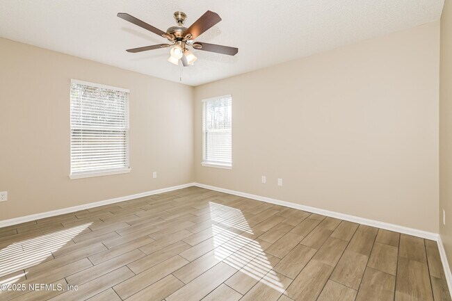 Building Photo - 2975 Brougham