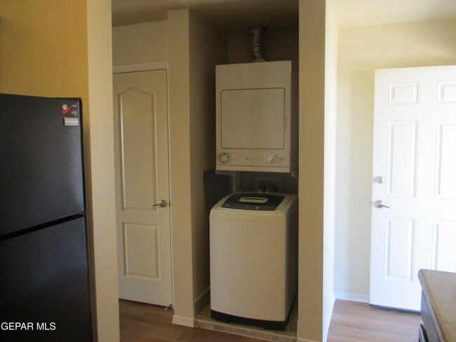 Building Photo - 14313 Gil Reyes Dr