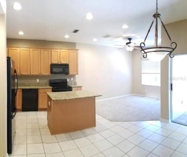 Building Photo - 2841 Girvan Dr