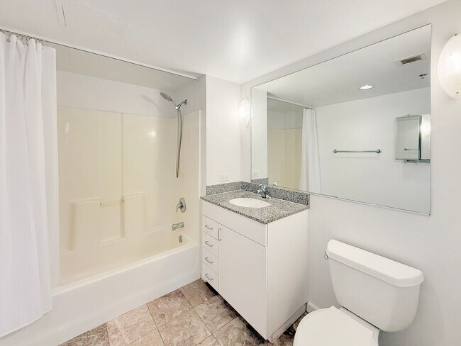 Building Photo - Modern Condo in Little Italy – 1BD/1BA at ...