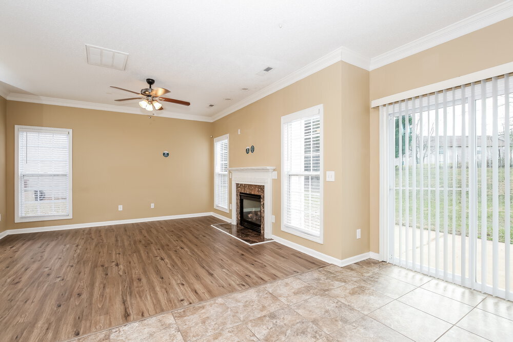 Building Photo - 708 Peach Orchard Dr
