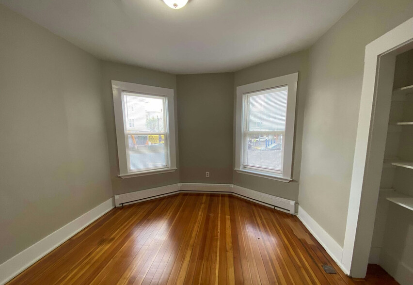 Building Photo - 6 Bowdoin St