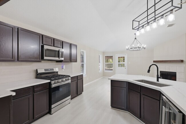 Building Photo - 17003 Analisa Cir