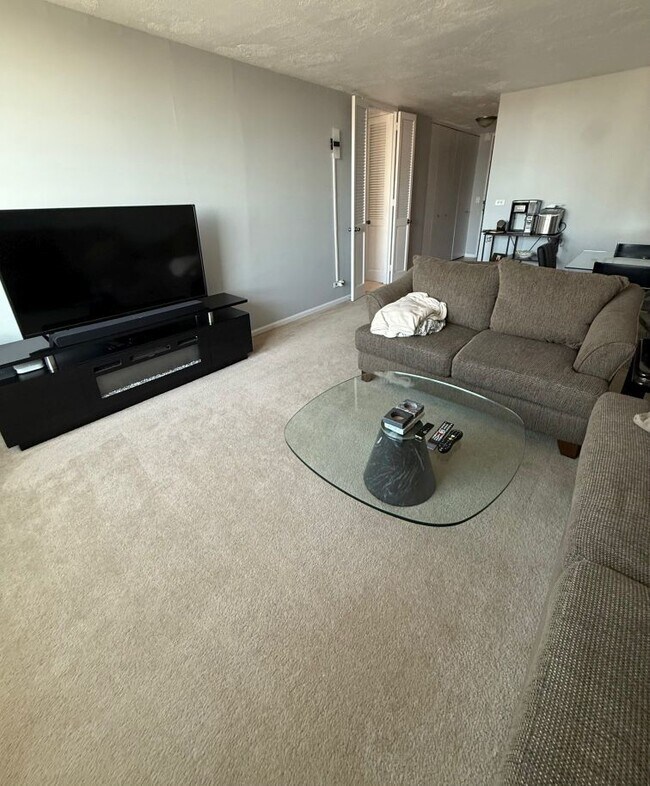 Building Photo - 720 W Gordon Terrace