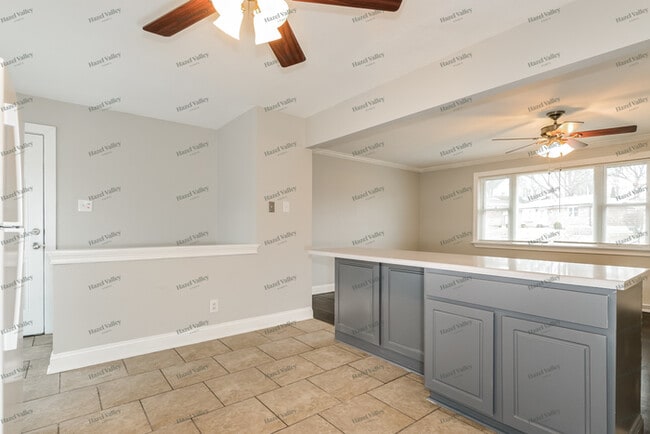 Building Photo - 118 Martigney Dr