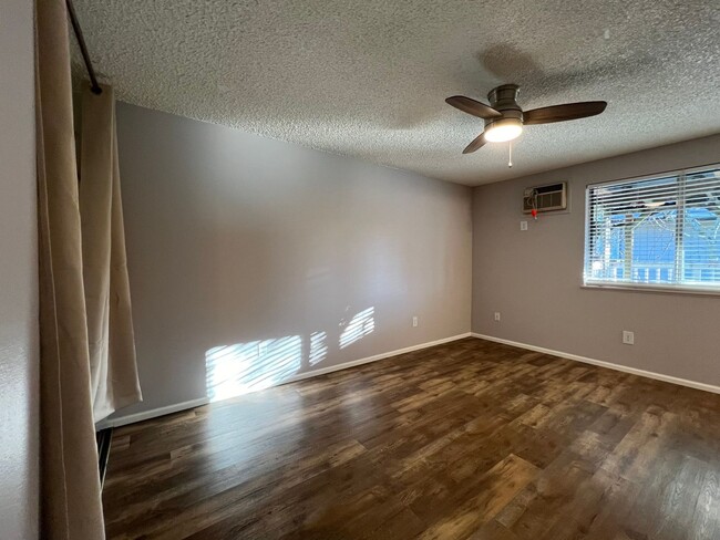 Building Photo - Cozy  3 Bed, 1.5 Bath Home for Rent!