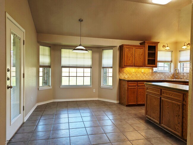 Building Photo - 521 Mustang Trail