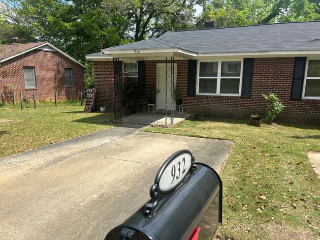 Primary Photo - 932 Munsen Spring Dr