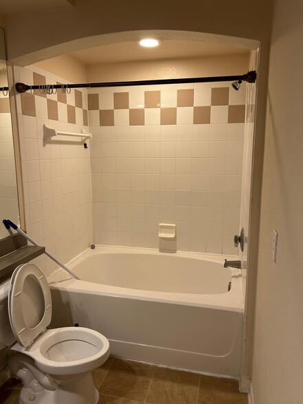Building Photo - 14929 Arbor Springs Cir