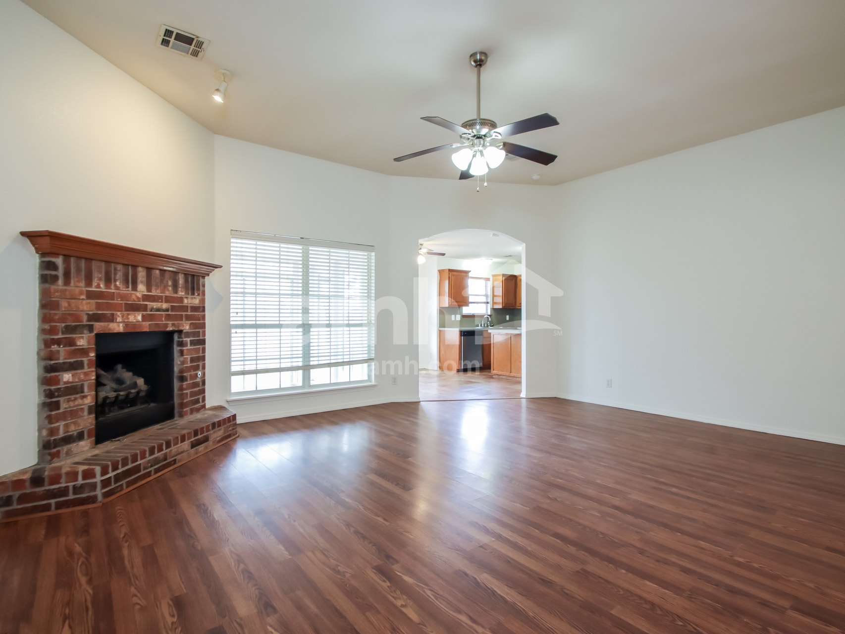 Building Photo - 10421 E 112th St S