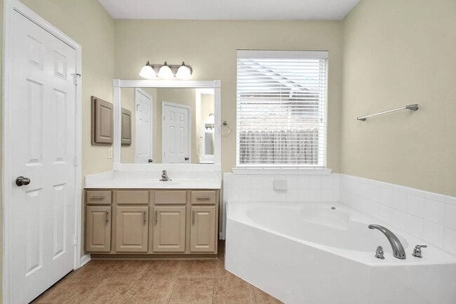 Building Photo - 6315 Bain Dr