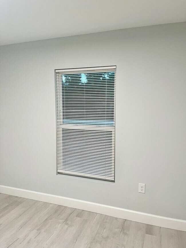 Building Photo - New Home Port Charlotte House For Rent