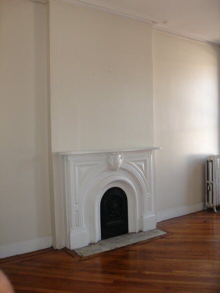Building Photo - 533 Franklin Ave