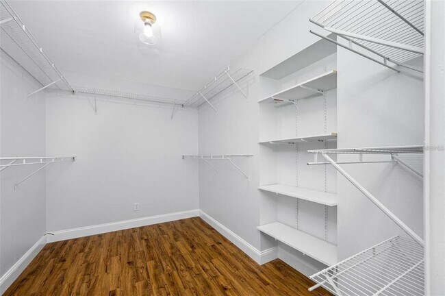 Building Photo - 2851 W Bay Ave