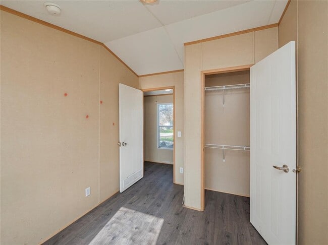 Building Photo - 103 Mari Ln