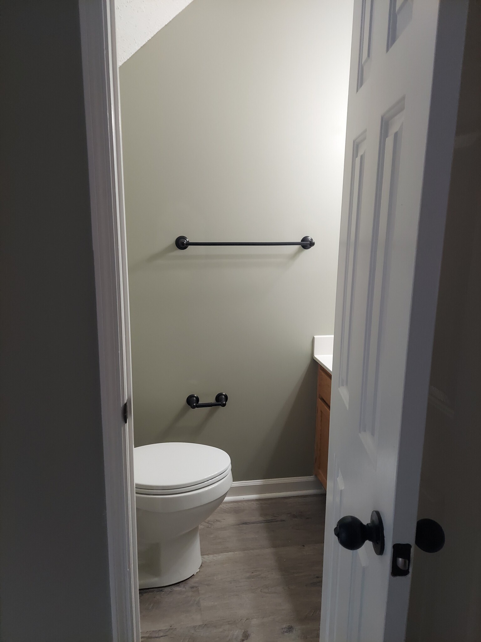 Half bath - 106 Bell St