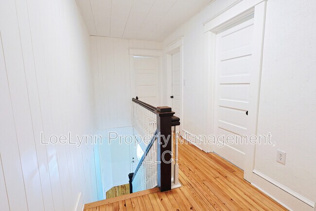 Building Photo - 505 B St