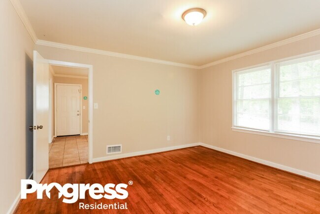 Building Photo - 1201 Monterey Dr