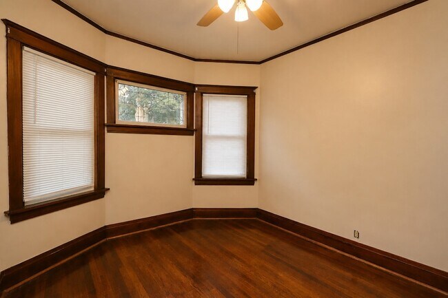 Building Photo - 416 W Jackson St