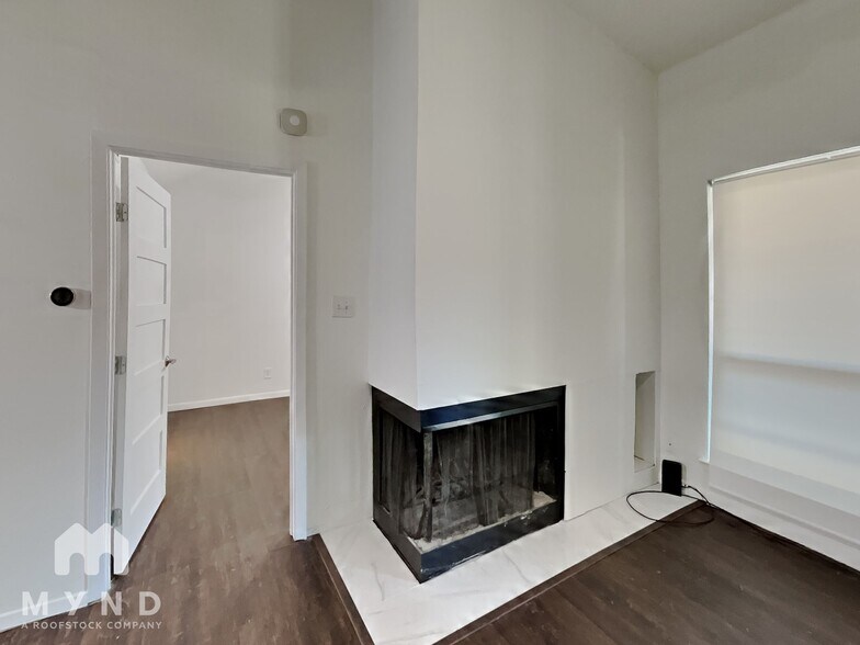Building Photo - 7152 Fair Oaks Ave