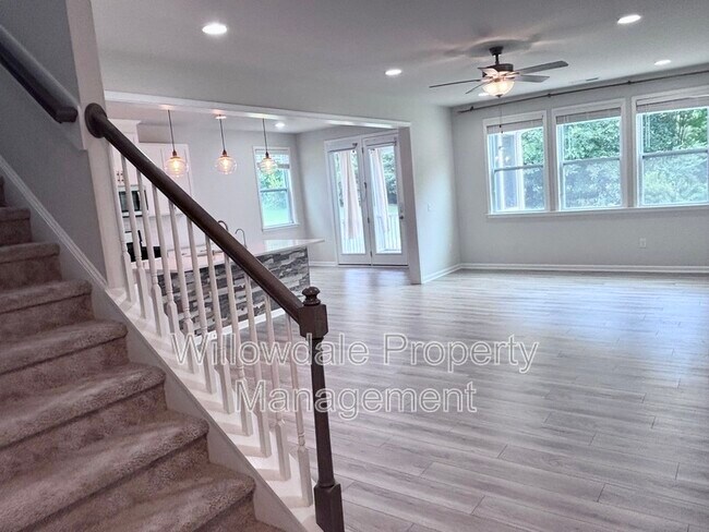 Building Photo - 1020 Garrow Dr