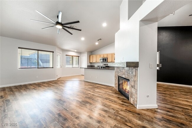 Building Photo - 325 Waterwheel Falls Dr