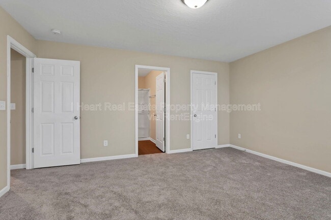 Building Photo - 7449 Sugarbark Dr