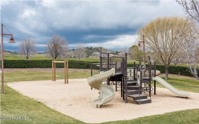 Building Photo - 1654 St Andrews Way