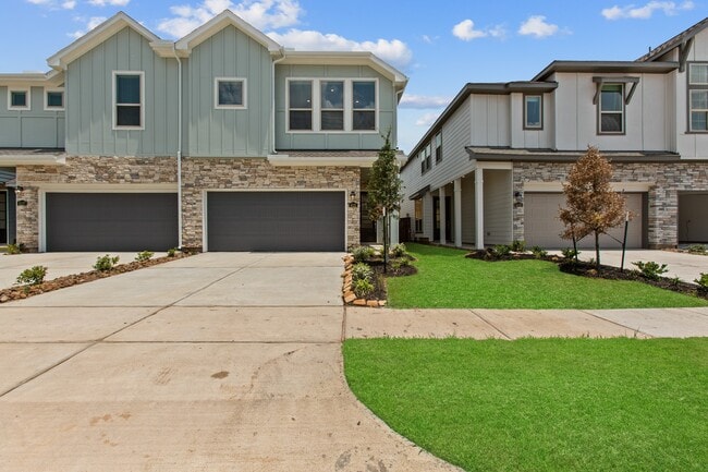 Building Photo - 4131 Balboa Dr