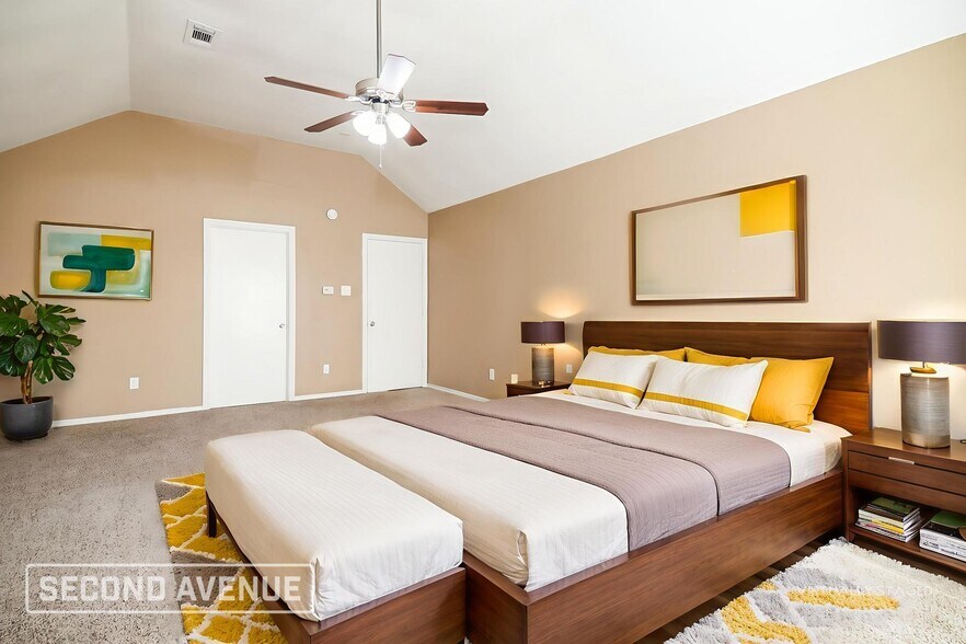 Building Photo - 616 Elm Falls Pl