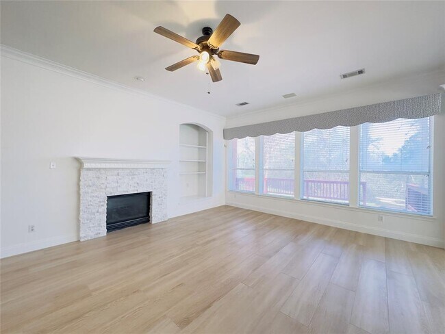 Building Photo - 621 S Lynnwood Trail