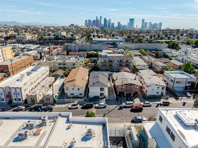 Building Photo - 1116 S Berendo St