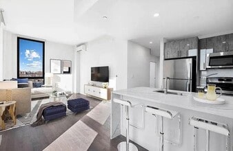 Building Photo - 1 bedroom in JACKSON HEIGHTS NY 11372