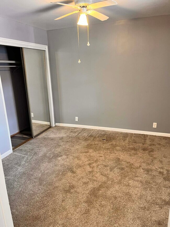 Building Photo - Newcomerstown Quad