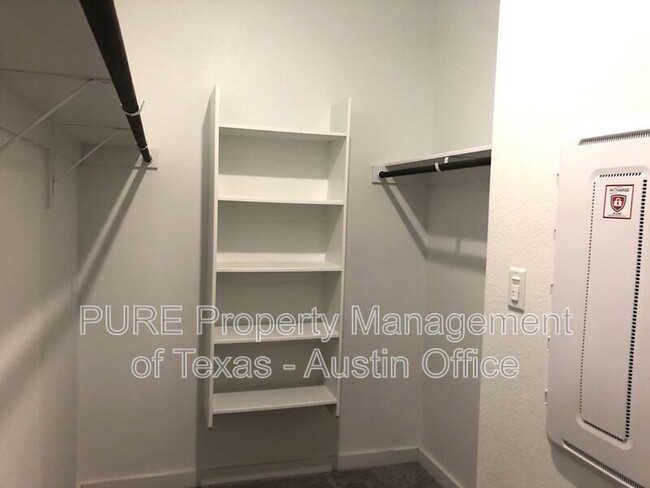 Building Photo - 8301 Prairie Rye Dr