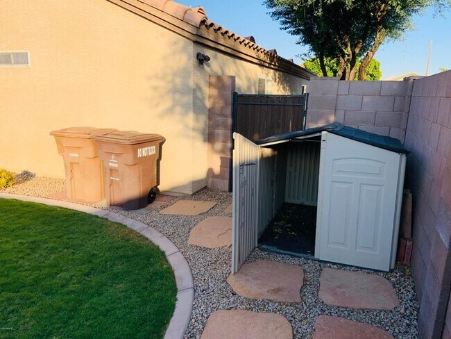 Building Photo - Nice 3 Bed, 2 Bath in Peoria