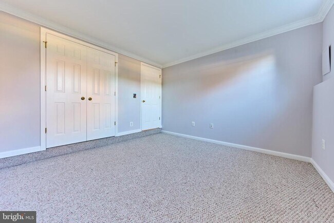 Building Photo - 685 Springhouse Square SE