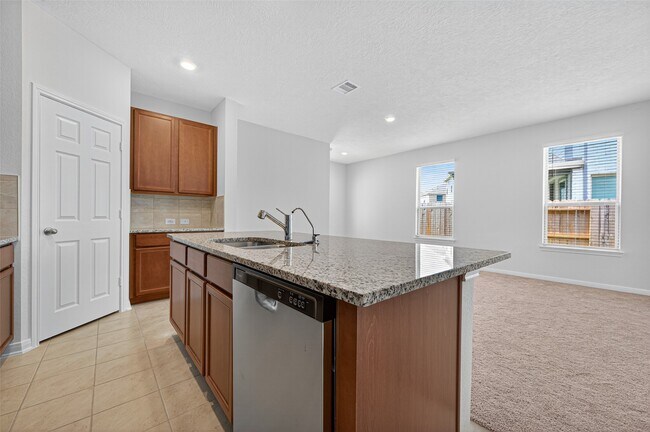 Building Photo - 7515 Sunlit Hbr Dr