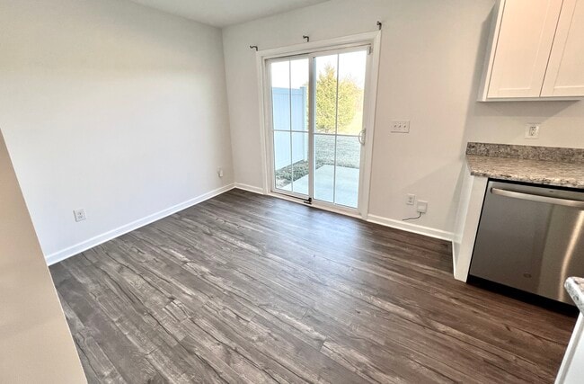 Building Photo - 2103 Portway Alley