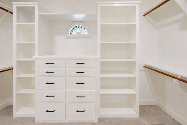 Building Photo - 5110 TX-OSR