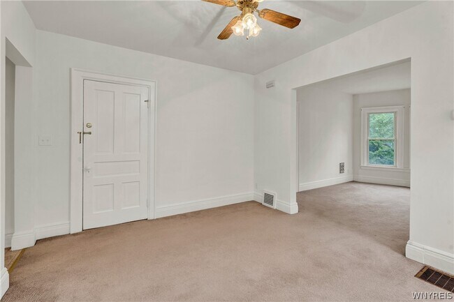 Building Photo - 238 Saranac Ave