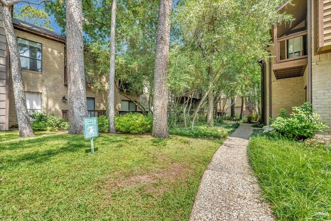 Building Photo - 11711 Memorial Dr