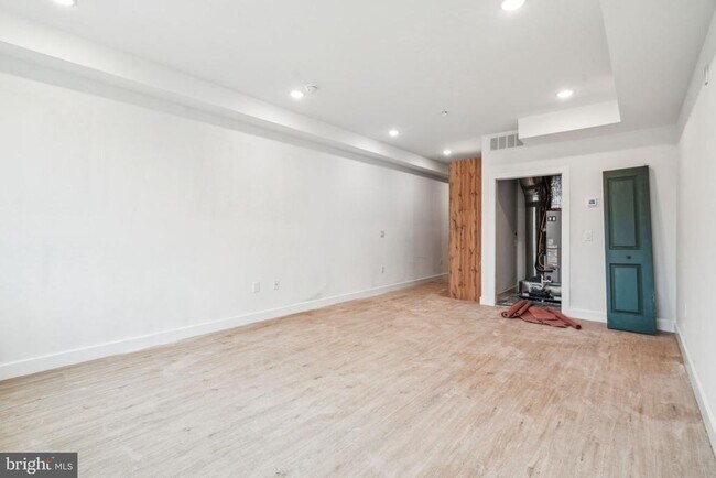 Building Photo - 4165 Mantua Ave